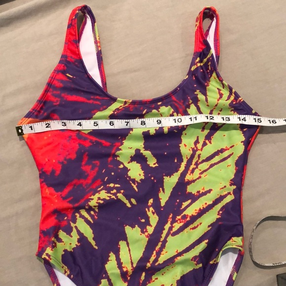 Super hot high cut leg one-piece tank swim Large - Picture 6 of 6